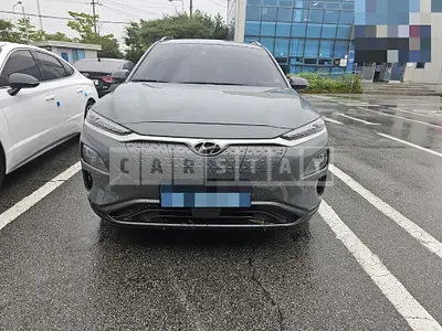 Photo 1 of 11: 2018 Hyundai Kona Electric, VIN KMHK381GFKU005093 — Korean insurance auction