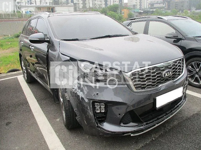 Photo 2 of 7: 2019 Kia Sorento, VIN KNAPH81BBLA599043 — Korean insurance auction
