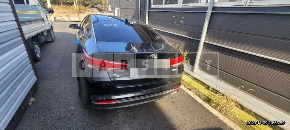 Photo 2 of 12: 2015 Kia K5 1.7 (Diesel), VIN KNAGX415GGA023148 — Korean insurance auction