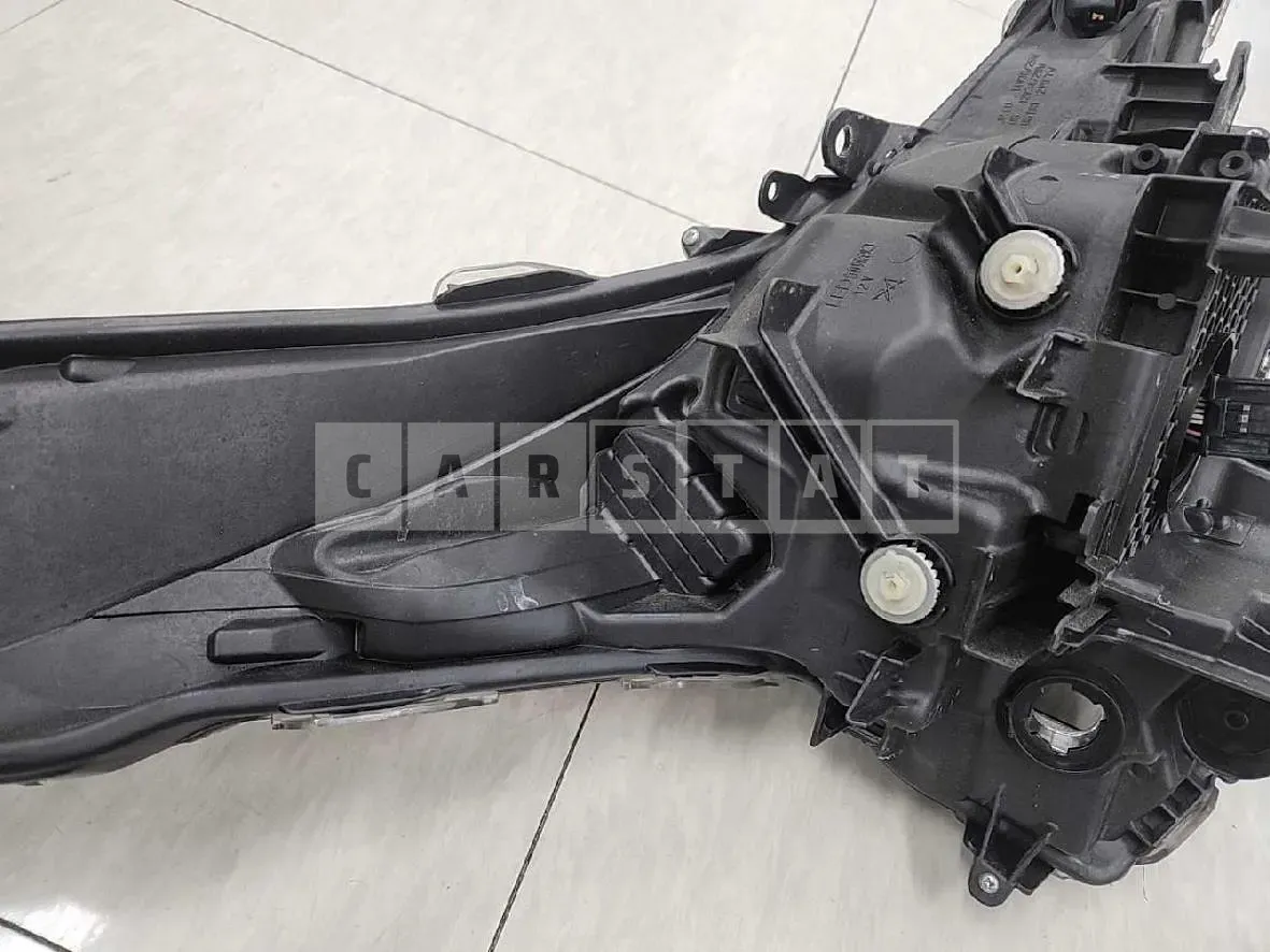 Photo 2 of 13: 2017 Toyota (parts) Prius Headlamp — Korean insurance auction