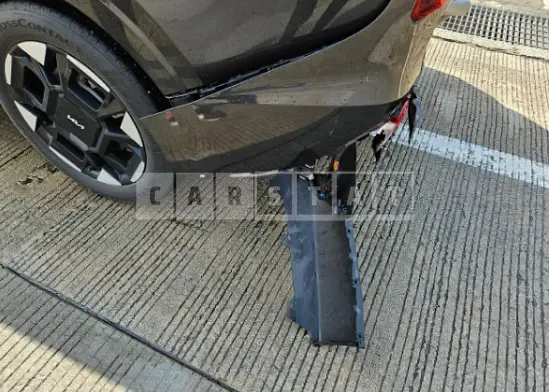 Photo 2 of 9: 2024 Kia Carnival — Korean insurance auction