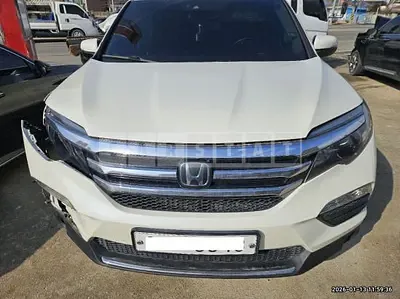 Photo 1 of 12: 2018 Honda Pilot, VIN 5FNYF6850JB200882 — Korean insurance auction