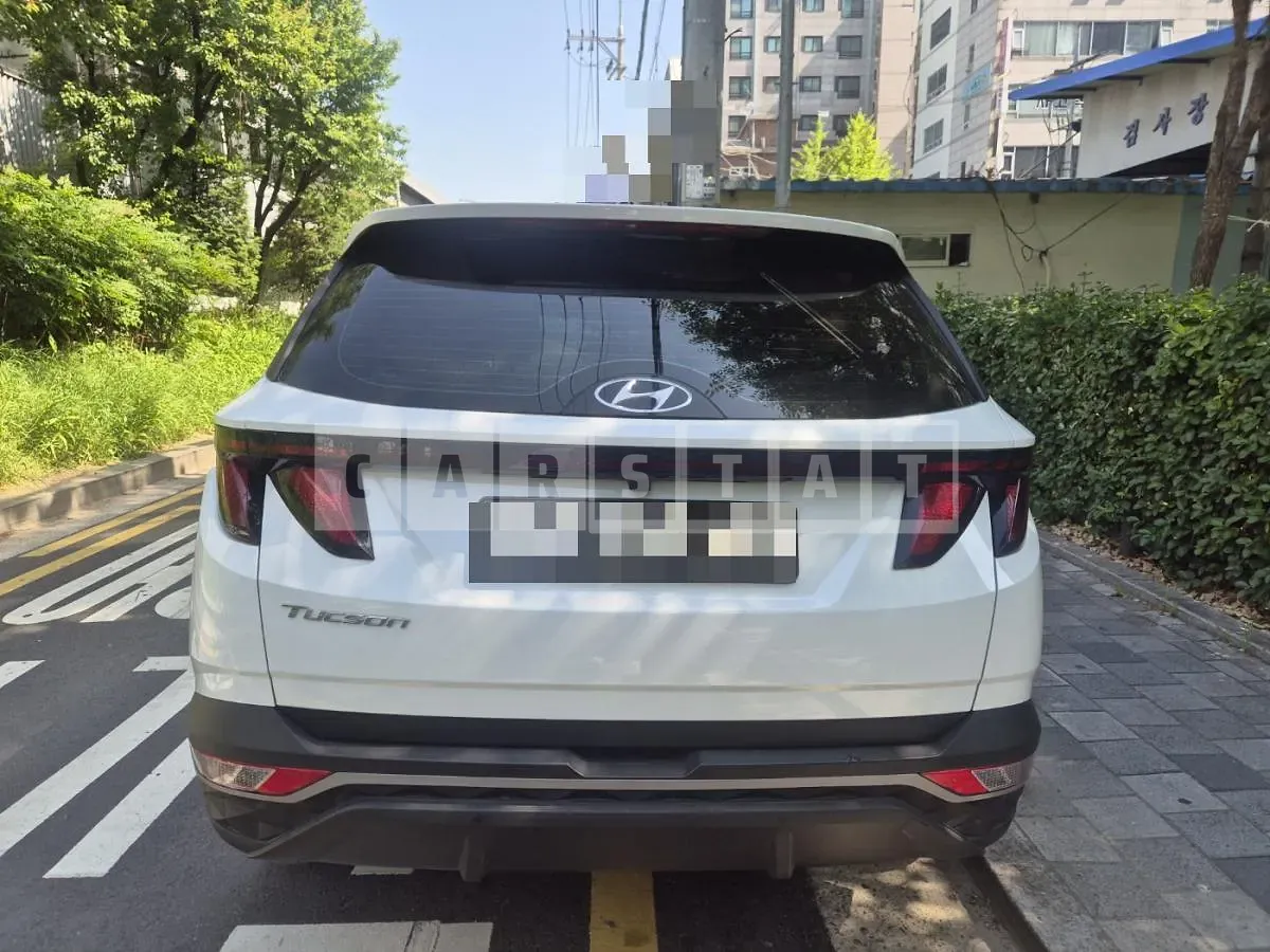 Photo 2 of 15: 2023 Hyundai Tucson, VIN KMHJB81BGPU288192 — Korean insurance auction