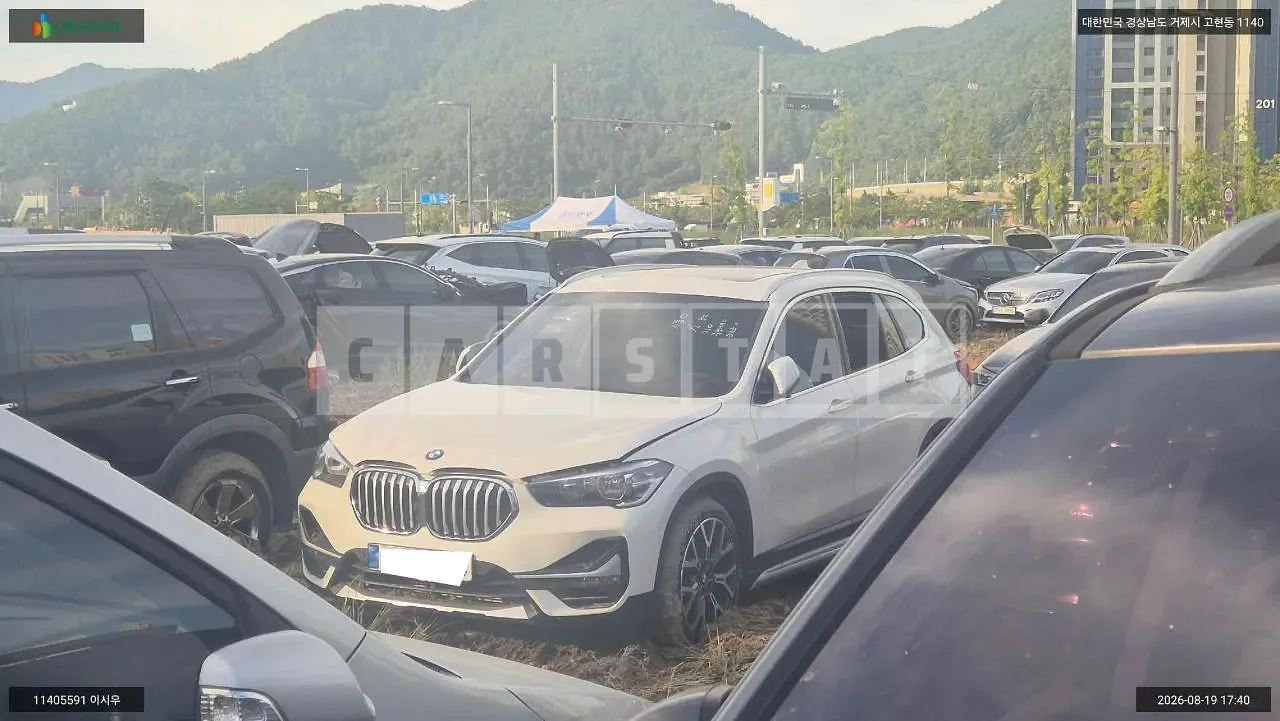 Photo 2 of 10: 2022 BMW X1 20i xDrive, VIN WBA11DG07N5V39074 — Korean insurance auction