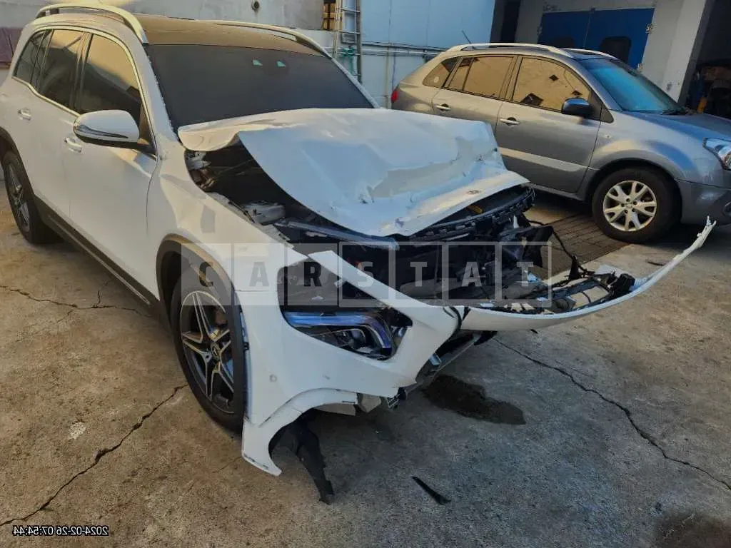 Photo 2 of 9: 2022 Mercedes-Benz GLB250 4Matic, VIN W1N4M4HB4NW192510 — Korean insurance auction