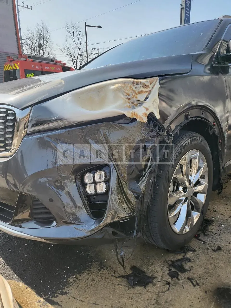 Photo 2 of 33: 2018 Kia Sorento /Sorrento, VIN KNAPS81ABKA504637 — Korean insurance auction