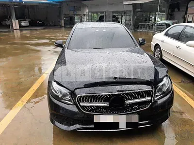 Photo 1 of 41: 2017 Mercedes-Benz E220 d Avantgarde (1,950 CC), VIN WDDZF0EB4HA027018 — Korean insurance auction
