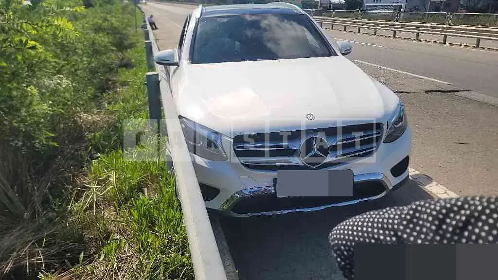 Photo 2 of 14: 2016 Mercedes-Benz GLC220 d 4Matic — Korean insurance auction