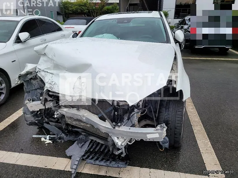 Photo 2 of 12: 2020 Mercedes-Benz E220 d 4Matic, VIN WDDZF0FB1LA754219 — Korean insurance auction