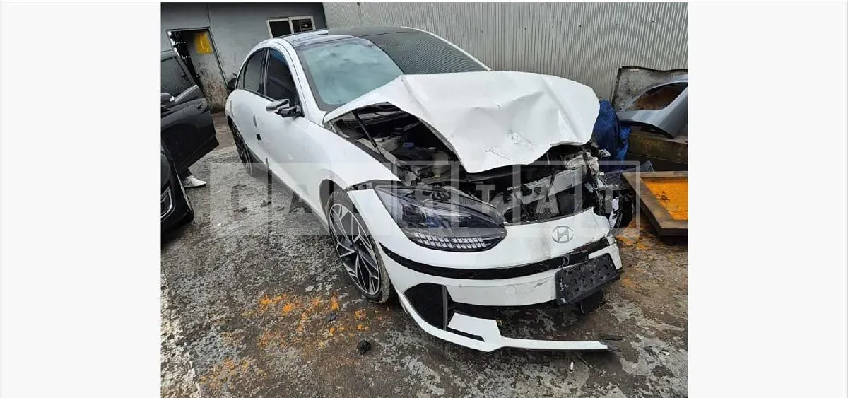 Photo 2 of 9: 2022 Hyundai IONIQ 6 Long Range Electric Car — Korean insurance auction