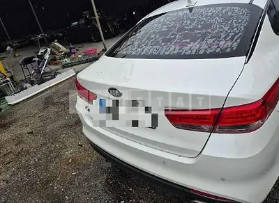 Photo 1 of 32: 2018 Kia K5 LPG — Korean insurance auction
