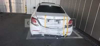 Photo 1 of 44: 2019 Mercedes-Benz E220 d, VIN WDDZF0EB7KA518951 — Korean insurance auction