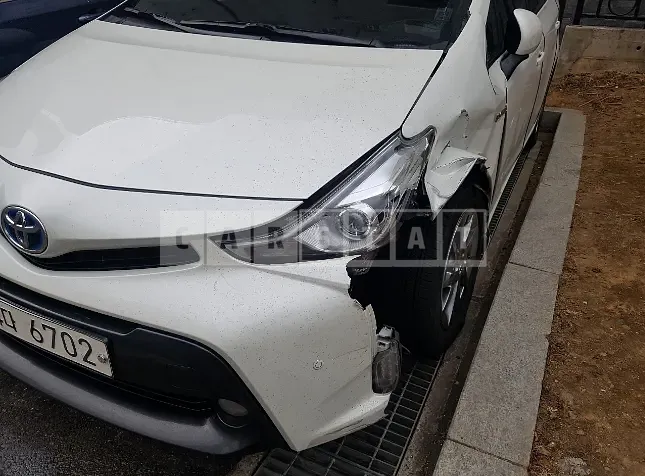 Photo 2 of 50: 2017 Toyota Prius In, VIN JTDZN3EU2HJ068649 — Korean insurance auction