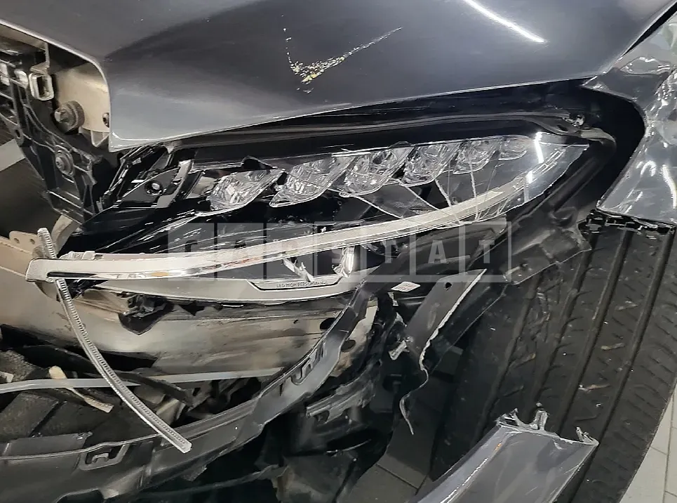 Photo 2 of 27: 2014 Mercedes-Benz C220 BlueTec, VIN WDDWF0EBXFF084729 — Korean insurance auction