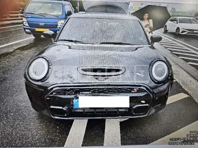 Photo 1 of 8: 2022 MINI Cooper S Five-Door — Korean insurance auction