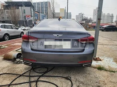 Photo 1 of 31: 2016 Genesis 3.3 — Korean insurance auction