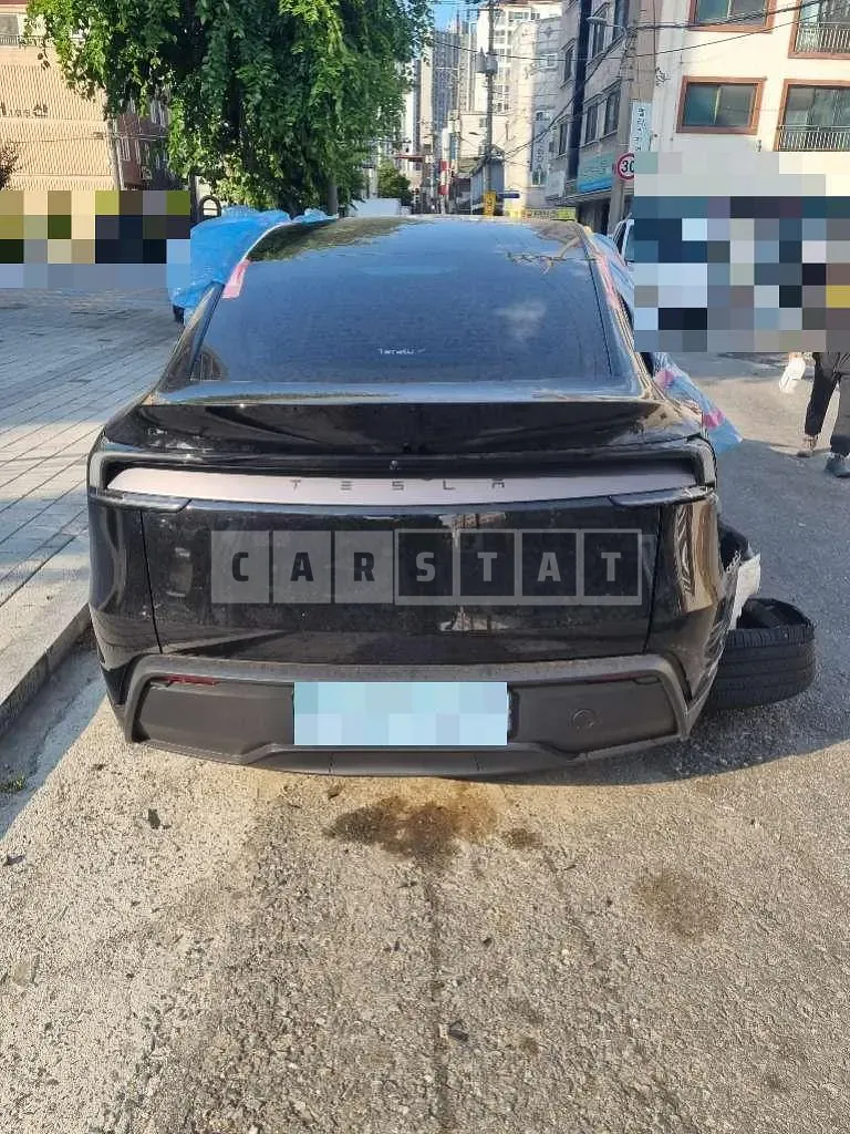 Photo 2 of 11: 2025 Tesla Model Y RWD — Korean insurance auction
