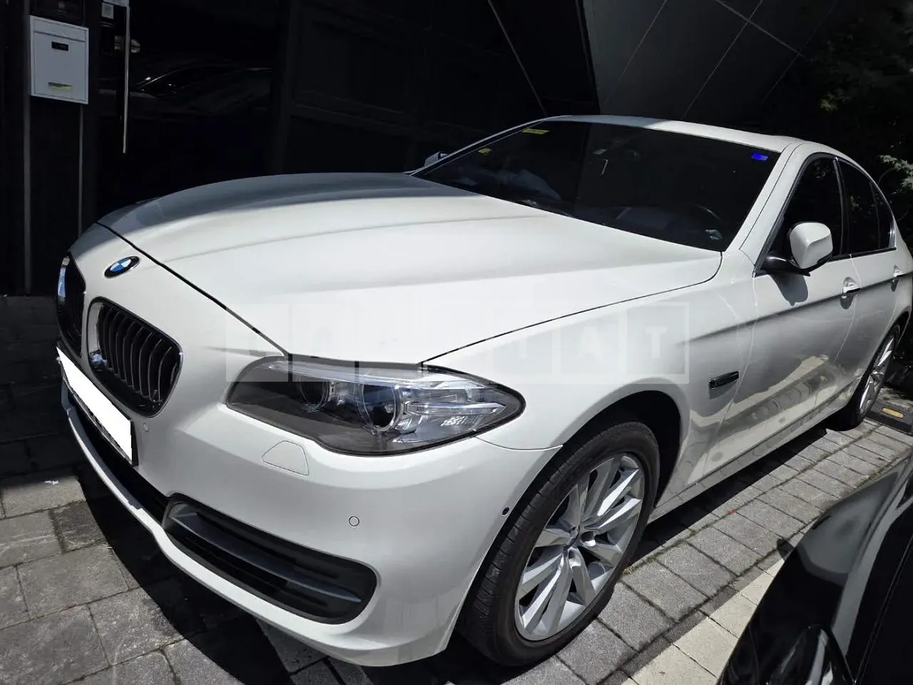 Photo 2 of 22: 2015 BMW 528i, VIN WBA5A5107FG177124 — Korean insurance auction