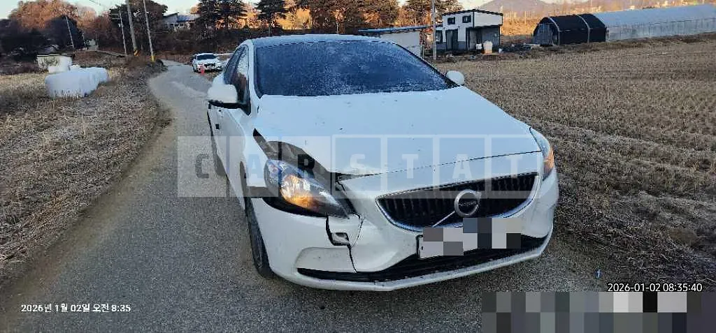 Photo 2 of 4: 2016 Volvo V40D3 — Korean insurance auction