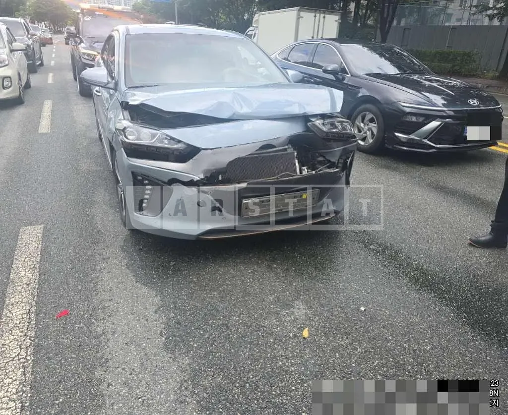 Photo 2 of 18: 2018 Hyundai IONIQ Electric Car — Korean insurance auction