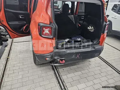 Photo 1 of 16: 2018 Jeep Zip Renegade — Korean insurance auction