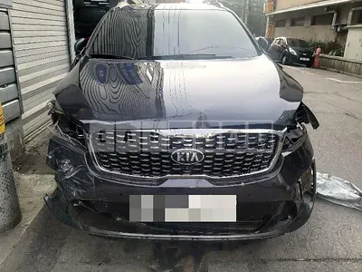 Photo 1 of 34: 2017 Kia Sorento, VIN KNAPS811BJA419681 — Korean insurance auction