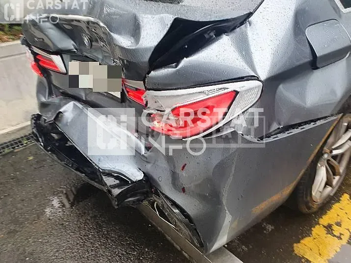 Photo 2 of 74: 2018 BMW 530i, VIN WBAJD910XJWC12205 — Korean insurance auction