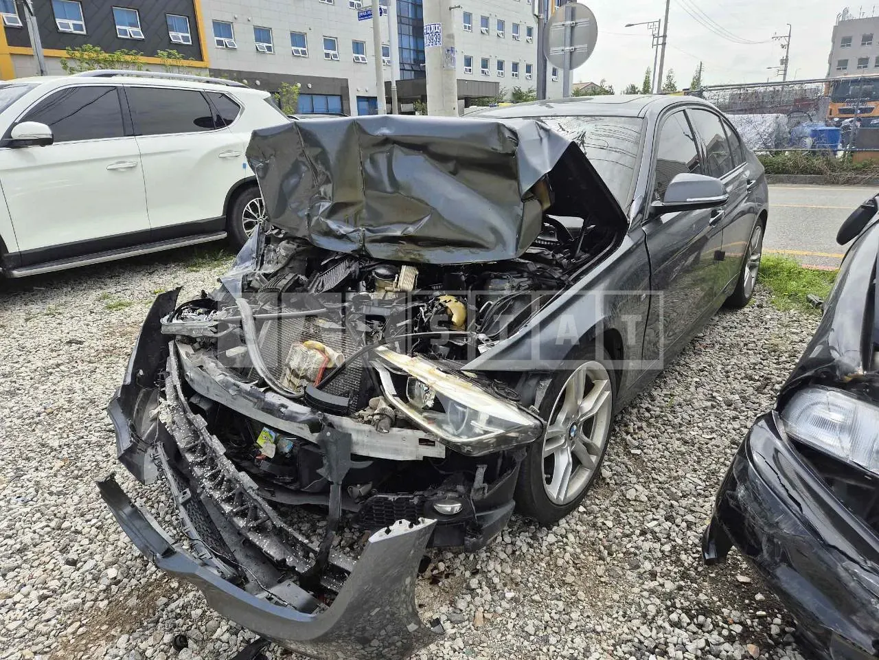 Photo 2 of 10: 2016 BMW 328i, VIN WBA8E9101GK437573 — Korean insurance auction