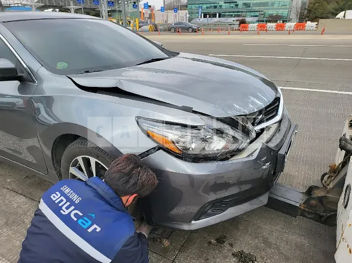 Photo 2 of 9: 2017 Nissan Altima 2.5, VIN 1N4AL3AP5HC104590 — Korean insurance auction