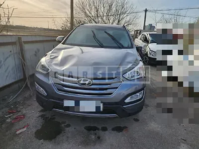 Photo 1 of 9: 2014 Hyundai Santa Fe, VIN KMHSW81UDFU349803 — Korean insurance auction