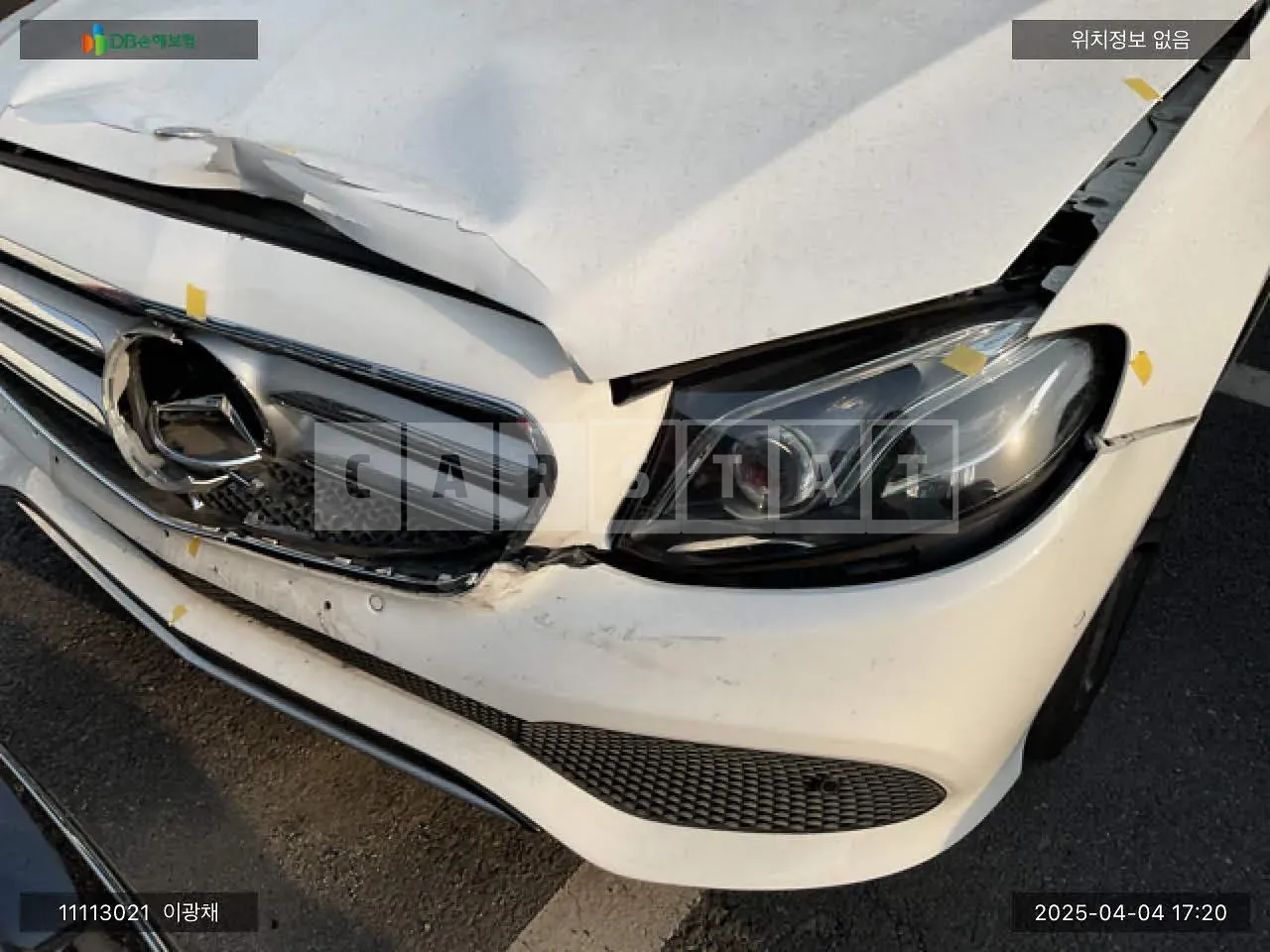 Photo 2 of 20: 2018 Mercedes-Benz E300 4Matic, VIN WDDZF4KB3JA410885 — Korean insurance auction