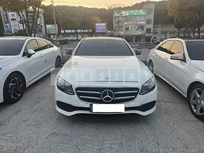 Photo 1 of 16: 2017 Mercedes-Benz E 300 — Korean insurance auction