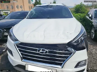 Photo 1 of 18: 2019 Hyundai Tucson, VIN KMHJ581ABKU082770 — Korean insurance auction