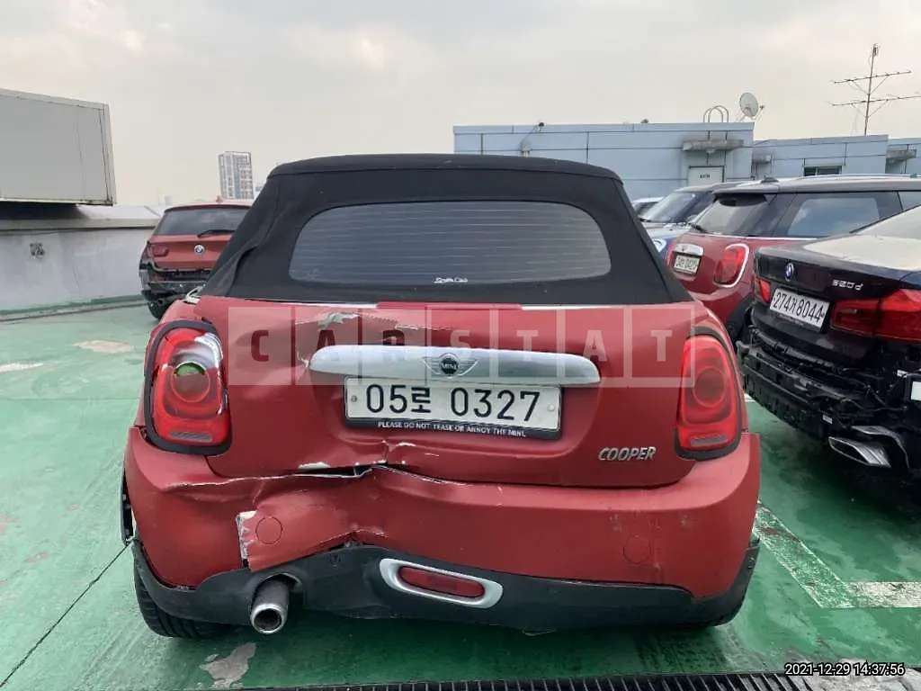 Photo 2 of 9: 2016 MINI Cooper Convertible, VIN WMWWG5106G3A80110 — Korean insurance auction
