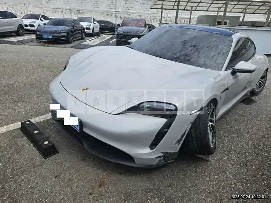 Photo 2 of 50: 2023 Porsche Taycan — Korean insurance auction