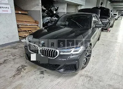 Photo 1 of 55: 2023 BMW 530e — Korean insurance auction