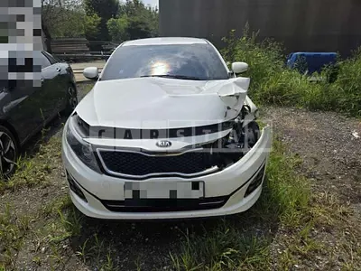 Photo 1 of 2: 2015 Kia K5 2.0 — Korean insurance auction