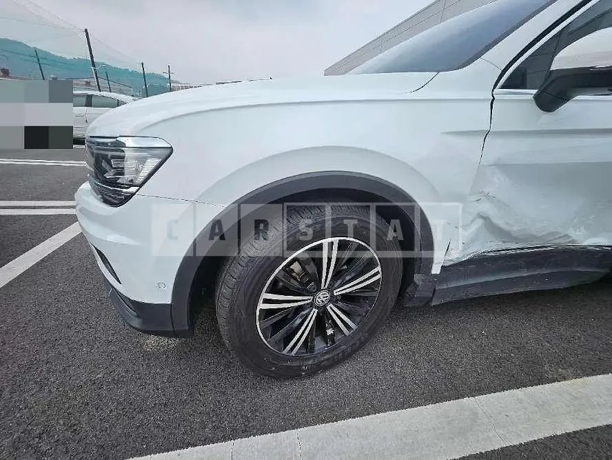 Photo 2 of 11: 2020 Volkswagen Tiguan 2.0 TDI — Korean insurance auction