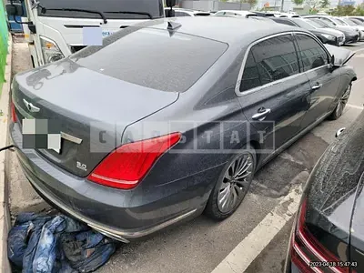 Photo 1 of 35: 2017 Genesis EQ900 5.0 — Korean insurance auction