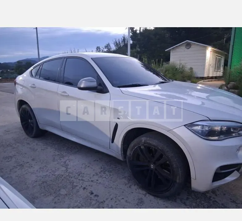 Photo 2 of 7: 2017 BMW X6 M50d — Korean insurance auction