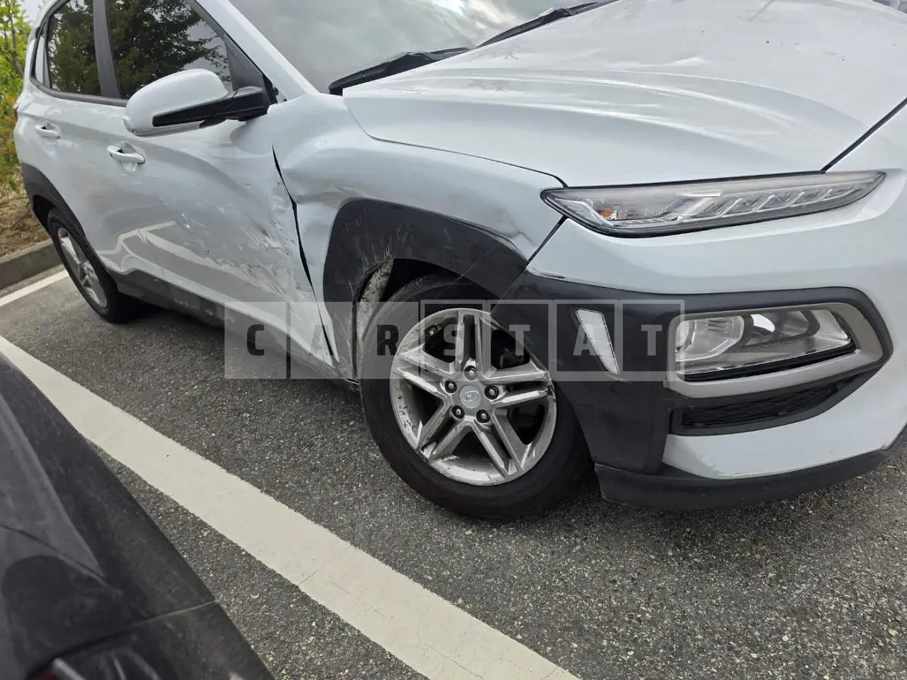 Photo 2 of 17: 2017 Hyundai Kona, VIN KMHK3816GJU001893 — Korean insurance auction