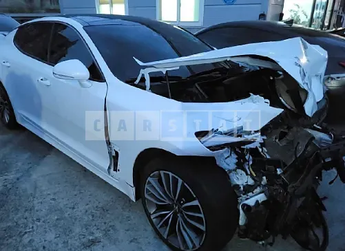 Photo 2 of 6: 2019 Kia Stinger, VIN KNAE351ABKS058699 — Korean insurance auction