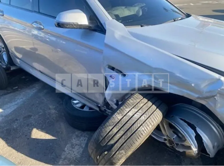 Photo 2 of 15: 2016 BMW 520d — Korean insurance auction