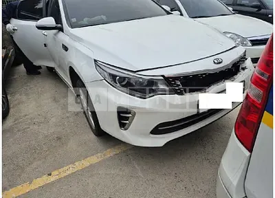 Photo 1 of 9: 2016 Kia K5 — Korean insurance auction