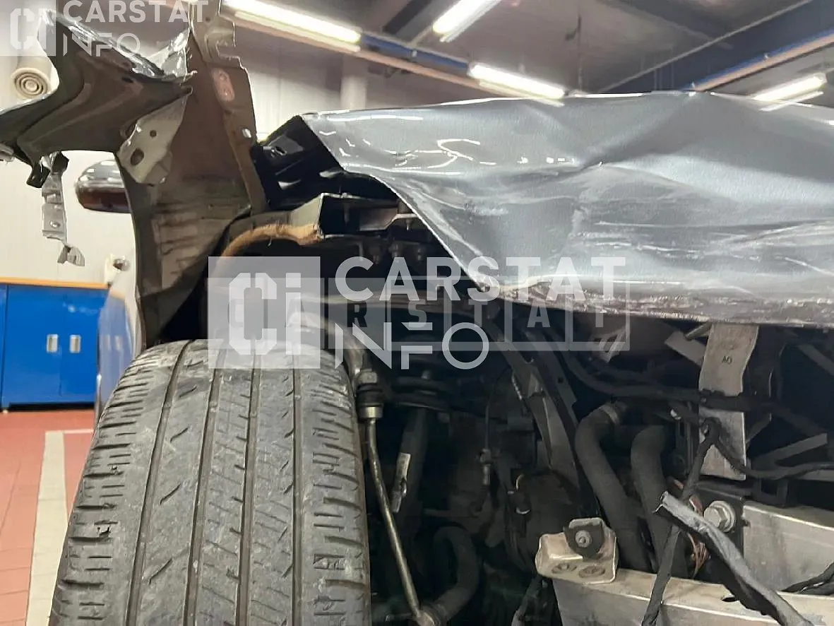 Photo 2 of 22: 2016 Mercedes-Benz E 300 4Matic, VIN WDDZF4KB1HA132417 — Korean insurance auction