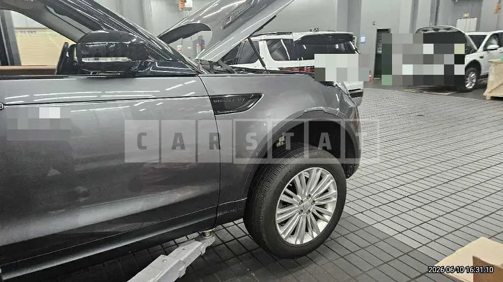 Photo 2 of 21: 2018 Land Rover Discovery TD6 — Korean insurance auction