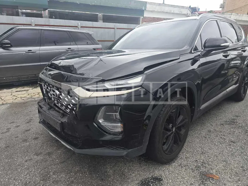 Photo 2 of 4: 2018 Hyundai Santa Fe TM 2.0 4WD, VIN KMHS381BDKU014755 — Korean insurance auction