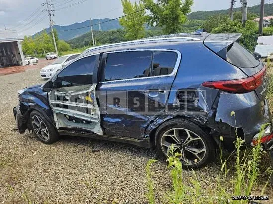Photo 2 of 41: 2019 Kia Sportage — Korean insurance auction