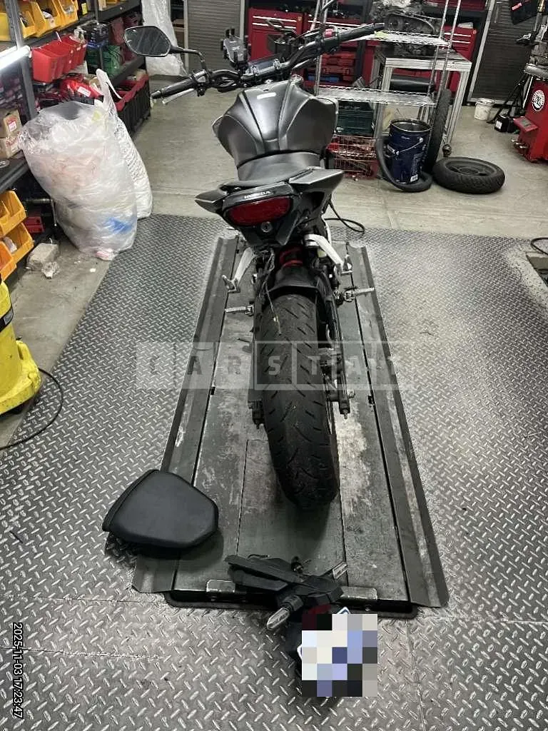 Photo 2 of 9: 2017 Honda (Two-Wheel) Civic 125R — Korean insurance auction