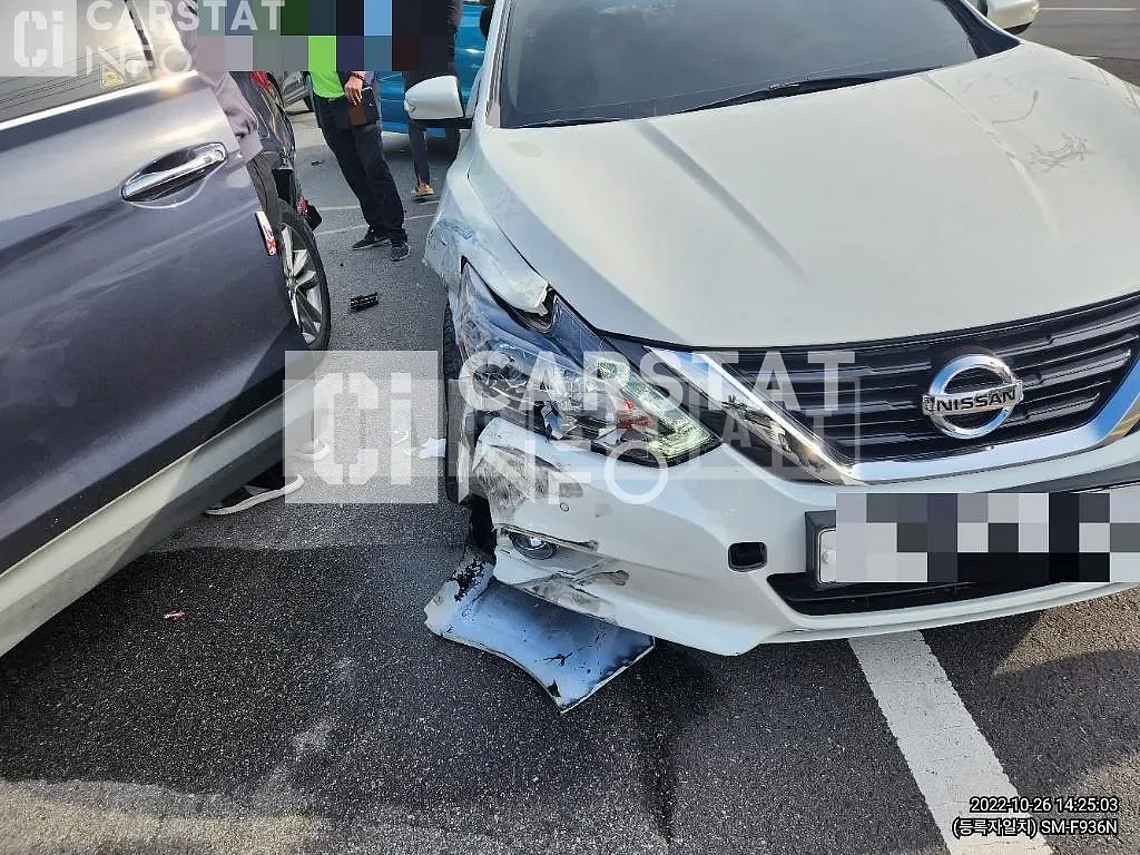Photo 2 of 40: 2018 Nissan Altima 2.5, VIN 1N4AL3AP5JC200161 — Korean insurance auction